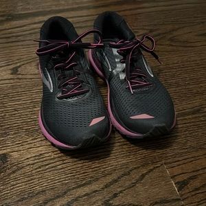Brooks Adrenaline GTS 20 Women's Cushioned Running Shoes Size 7 1202961B062